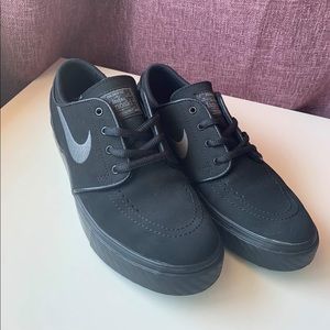 Unisex Nike Skate